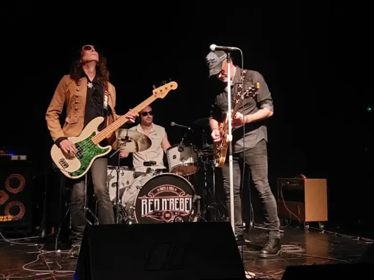 Red n'Rebel en directo en Can Ninyo Sant Boi